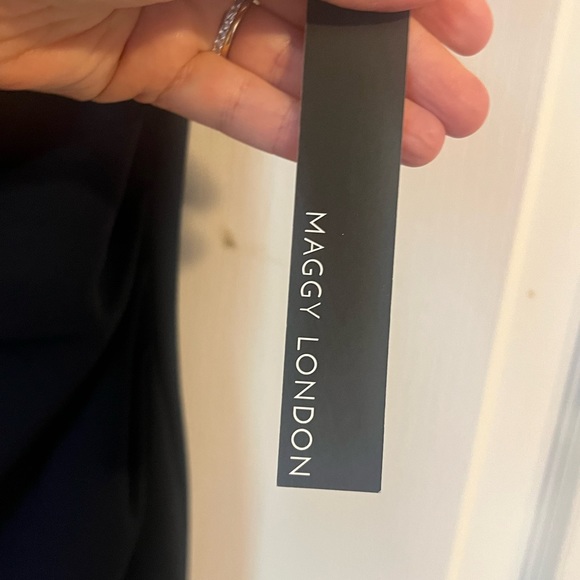 Beautiful elegant Maggie London dress, NWT too small for me. Dark navy. - Picture 7 of 7